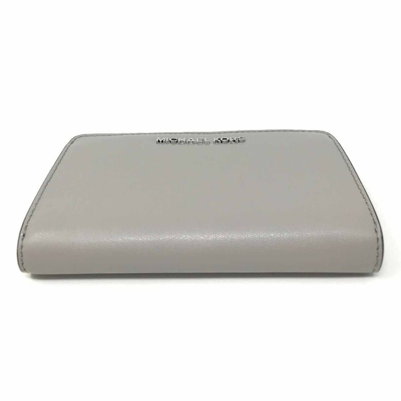 Michael Kors Jet Set Travel Slim Bifold Wallet - Picture 4 of 5